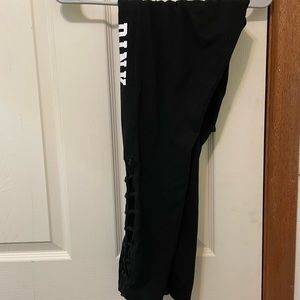 VS/PINK yoga leggings. Size large/black.